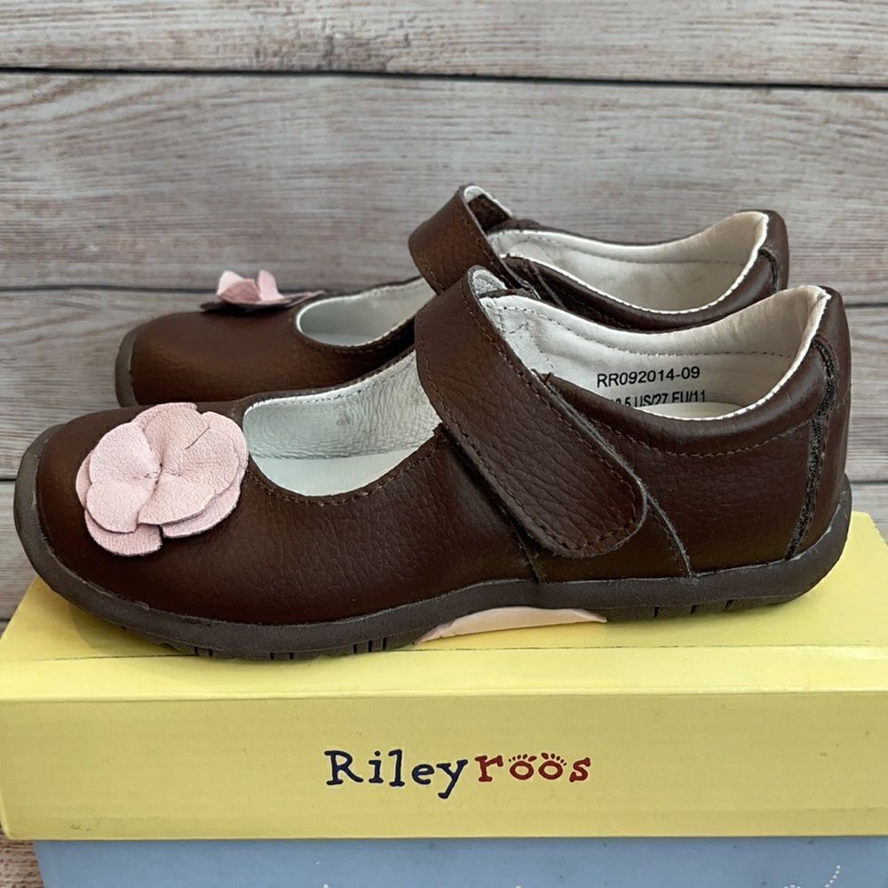 Mary Jane Style Shoes - Picture 6 of 7